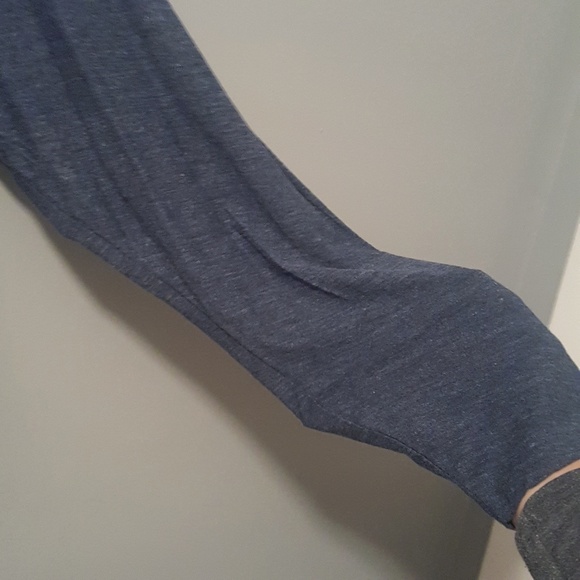 VINCE CAMUTO Mixed Media Striped Hem Pullover Longline Crewneck T… - Picture 5 of 8